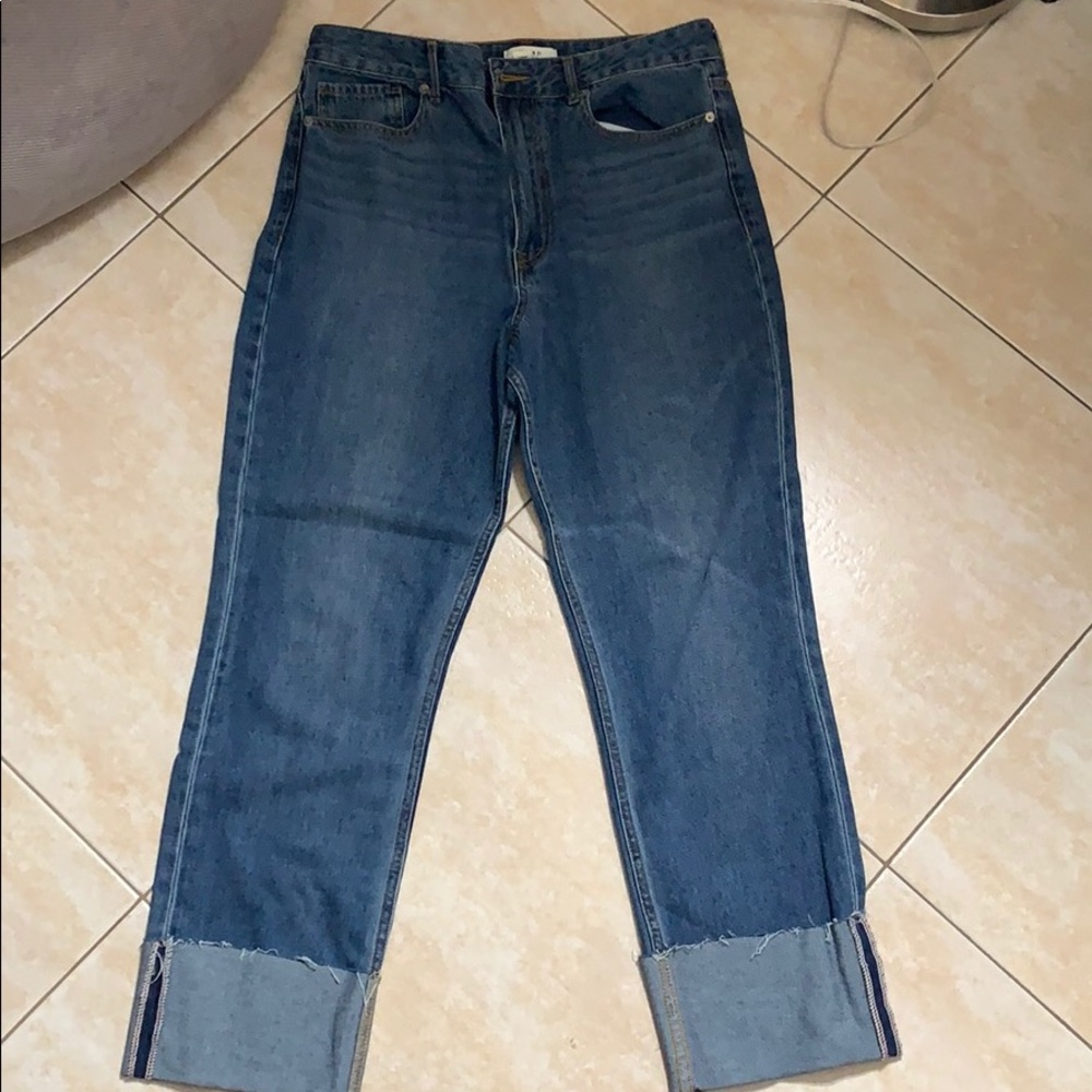 Wide leg blue jeans